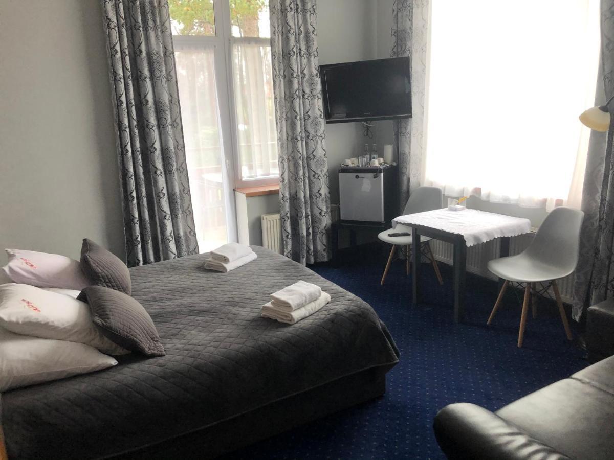 Hotel Bella Jelenia Gora Ngoại thất bức ảnh