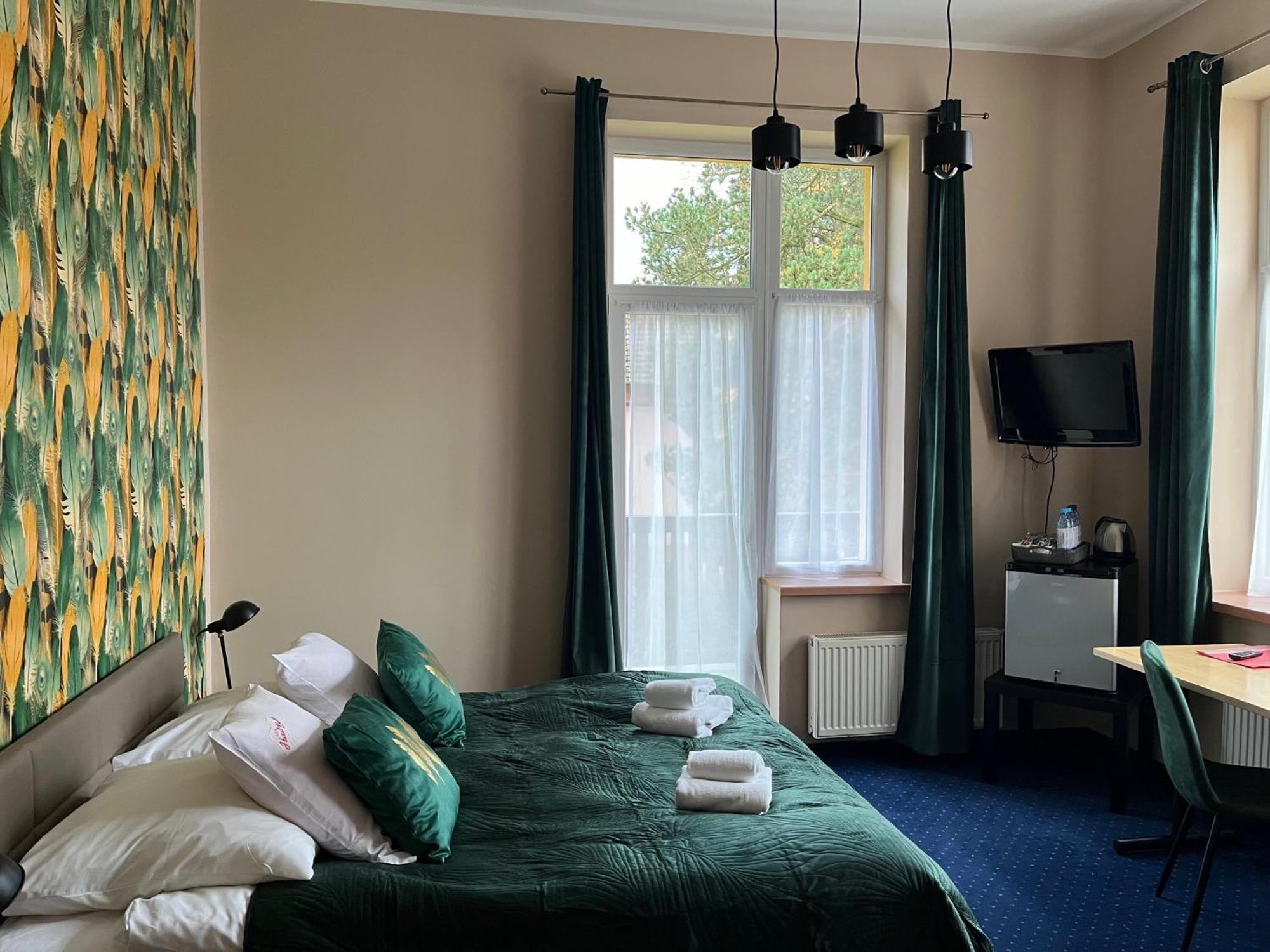 Hotel Bella Jelenia Gora Ngoại thất bức ảnh