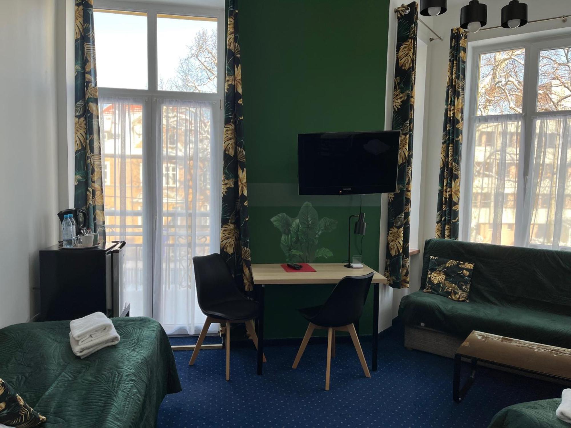 Hotel Bella Jelenia Gora Ngoại thất bức ảnh